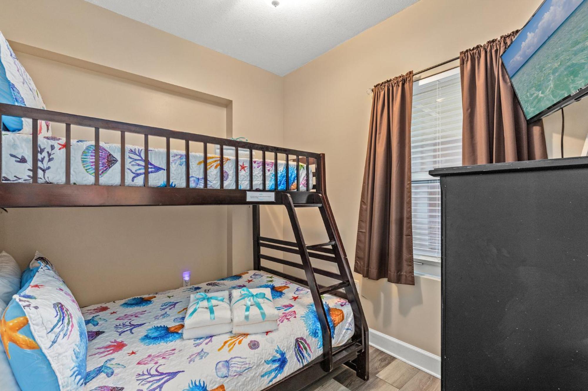 Gulf Front Master Br In Sunrise Beach With Amazing Views! Sleeps 7! Panama City Beach Exterior foto